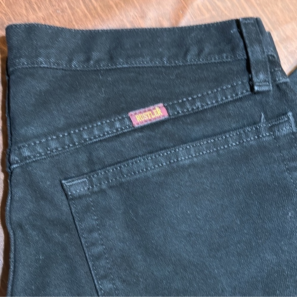 RUSTLER Men's Black Denim Jeans 33x32 - Picture 2 of 5